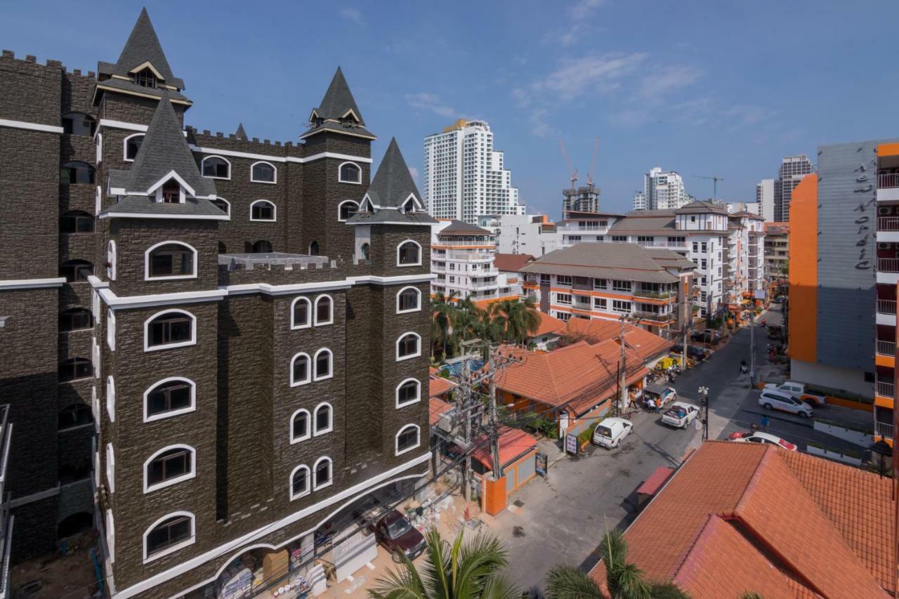 Castle Suites Pattaya Exterior photo