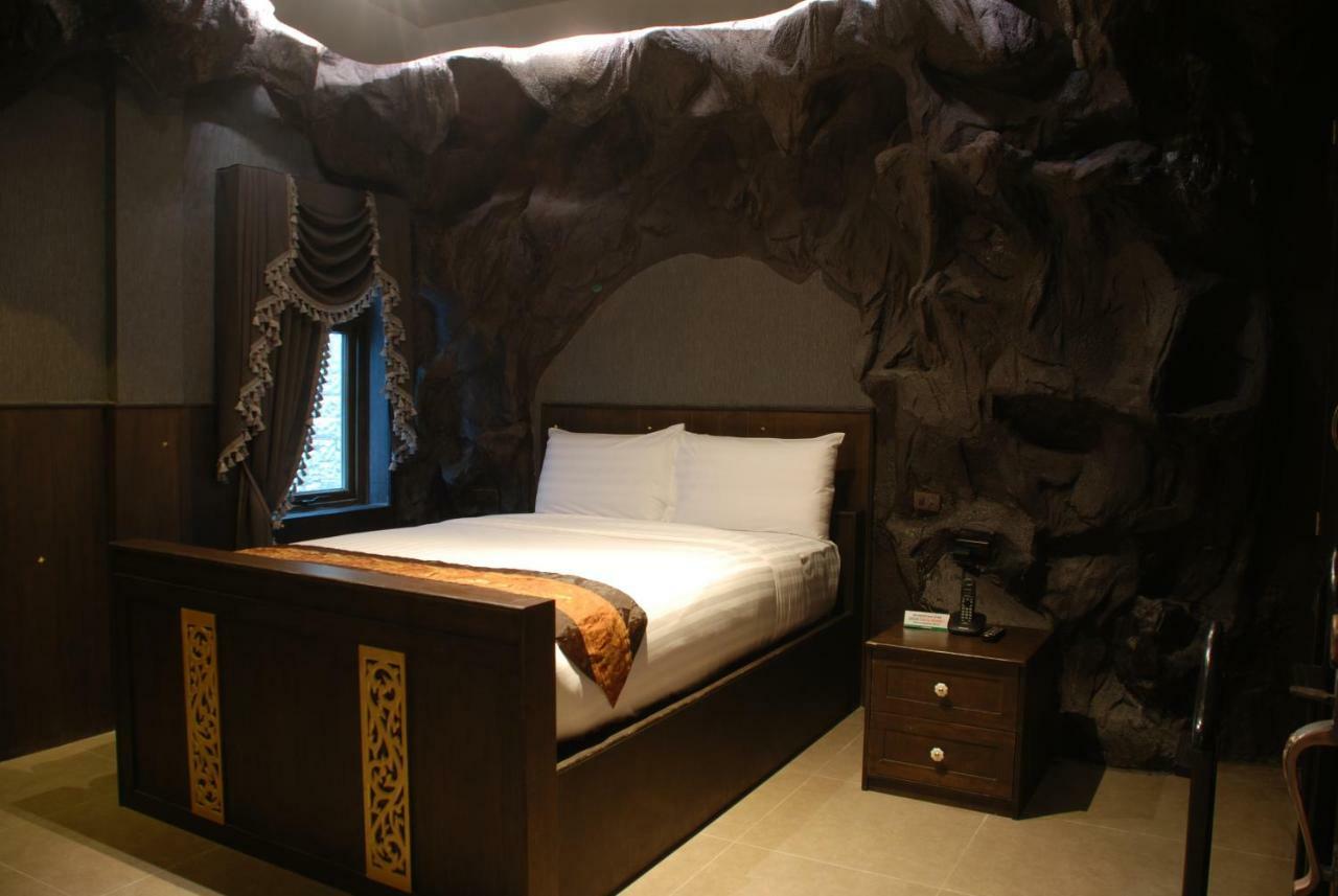 Castle Suites Pattaya Exterior photo